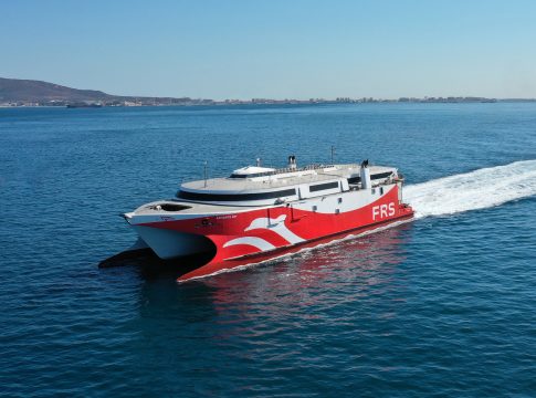 FRS Iberia, primera naviera del Estrecho que aplicará la bonificación de los vehículos de militares