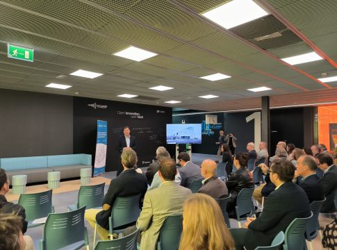 El Puerto de Huelva reúne en la Lonja de la Innovación a una decena de empresas, que muestran proyectos innovadores para distintos sectores