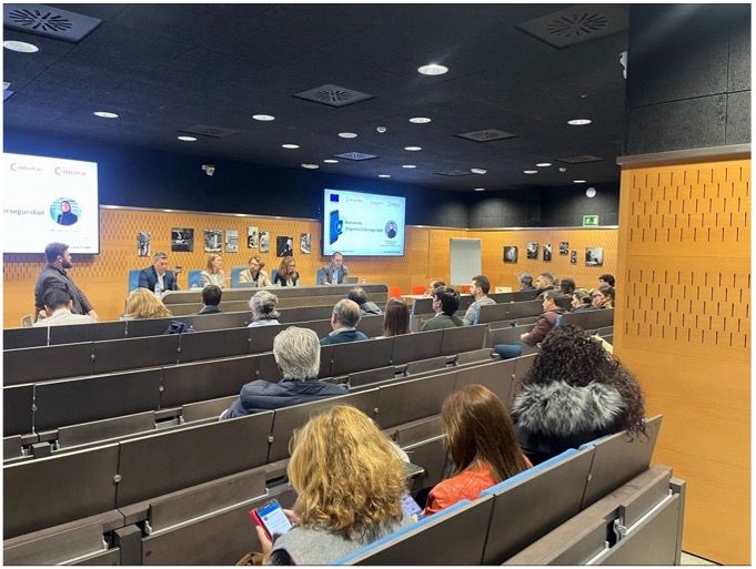 Expertos en ciberseguridad instan a las empresas a protegerse ante las crecientes amenazas en unas jornadas de las Cámaras de Comercio