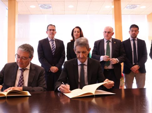 La Diputación de Málaga y la Fundación Bancaria Unicaja se unen para combatir el cambio climático en la provincia