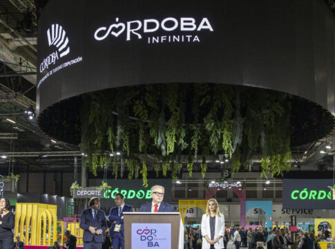 Córdoba presenta al mundo sus infinitas posibilidades como destino turístico en el espacio central del Pabellón de Andalucía en FITUR