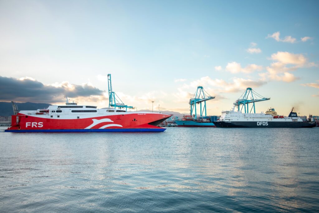 FRS Iberia/Maroc pasa a formar parte de DFDS, una compañía líder en el sector de  ferris y logística en Europa