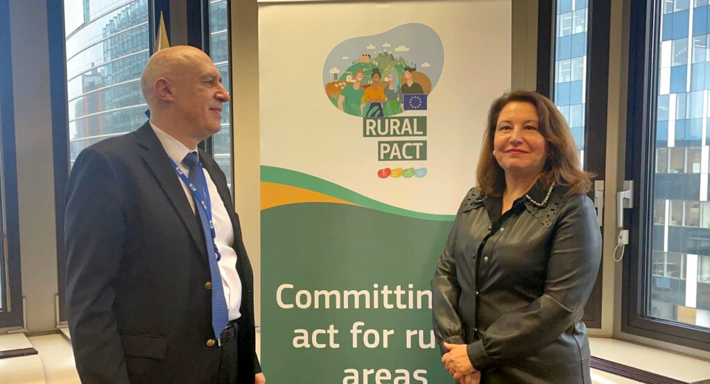 Andalucía se convierte en la primera región europea en adherirse al Pacto Rural Europeo