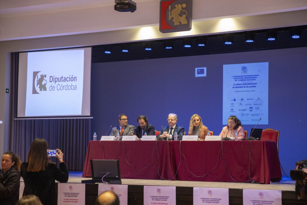 El presidente de la Diputación de Córdoba incide en “la necesidad de una estrategia única para proyectar el destino Córdoba al mundo entero”