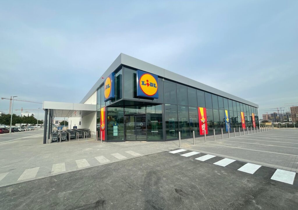 Lidl amplía su presencia en Sevilla con la apertura de su cuarta tienda en Dos Hermanas tras invertir más de 4M€ y crear 23 nuevos empleos
