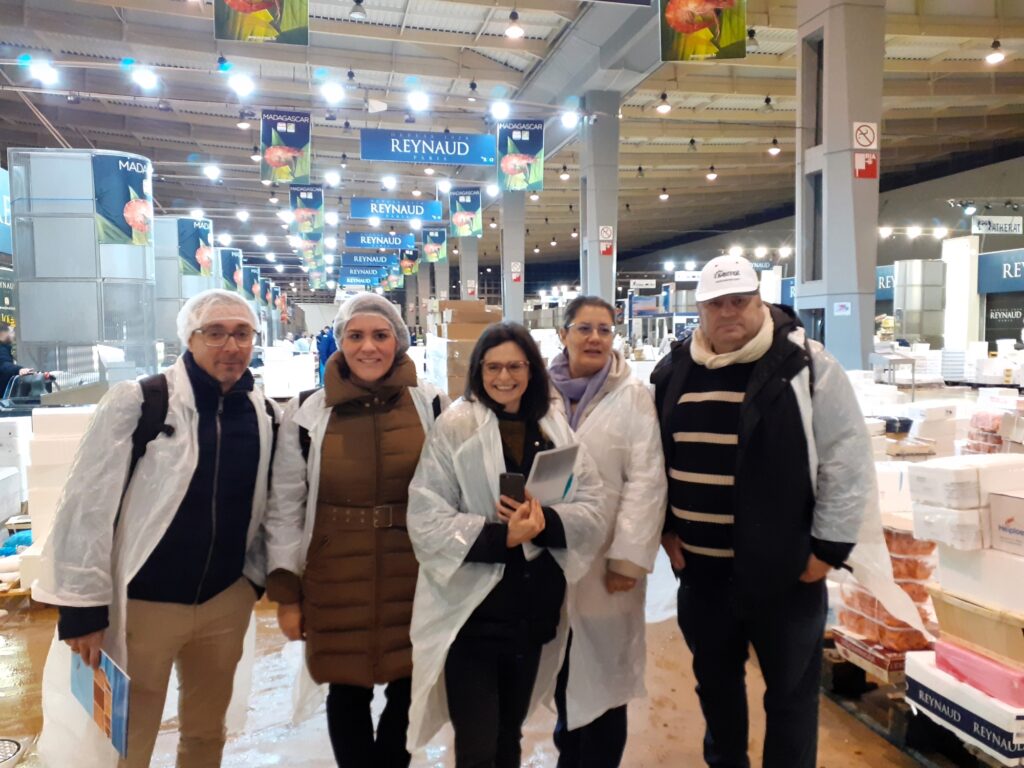 Andalucía TRADE impulsa las ventas de pescado en Rungis Paris, el mayor mercado de frescos del mundo, que factura 10.299 millones anuales