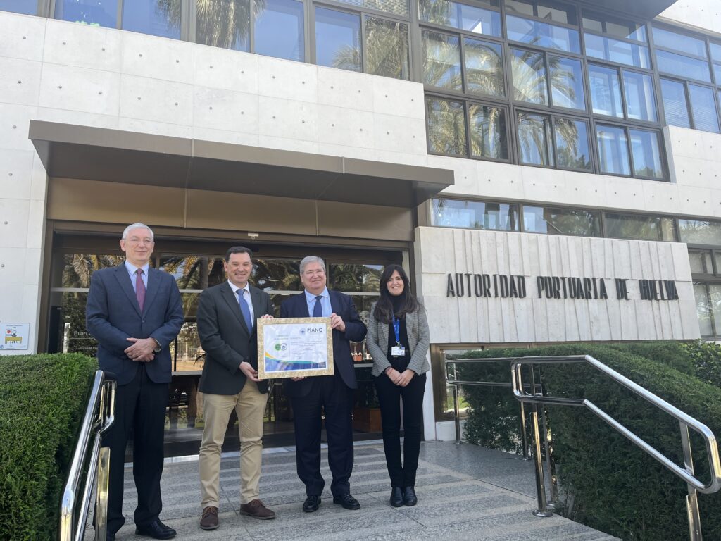 El Puerto de Huelva es premiado internacionalmente por su gestión del dragado con beneficios medioambientales