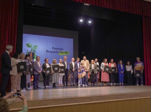 La Fundación Cobre Las Cruces premia la labor de las asociaciones de los municipios vecinos