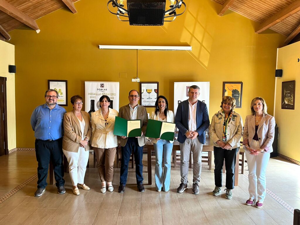 El Ifapa y Bodegas Doblas inician un proyecto para desarrollar vinos espumosos ecológicos de la variedad Pedro Ximénez