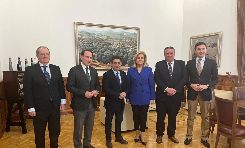 El presidente de la Diputación recibe la visita institucional del presidente de los empresarios andaluces