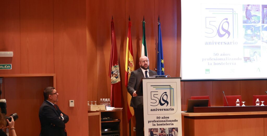 La Escuela de Hostelería de la Diputación de Cádiz celebra su medio siglo de trayectoria con una mirada optimista al futuro
