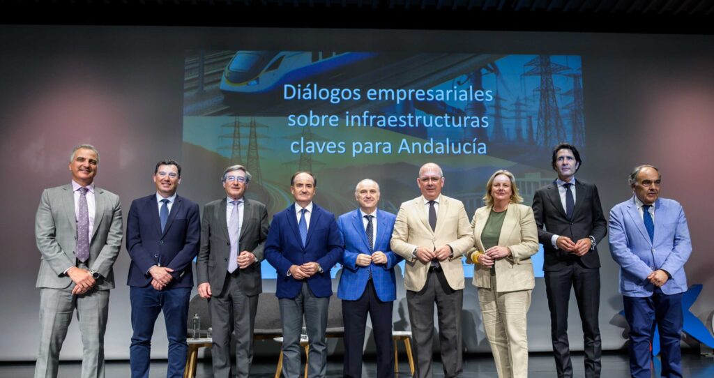 El empresariado andaluz reclama más infraestructuras para impulsar el desarrollo económico de la región en una jornada de Cámaras Andalucía y CaixaBank