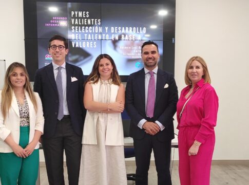 Transferencia del Conocimiento desde la Universidad a los empresarios sevillanos, en el desayuno de PYMES Valientes con Cultural Fit