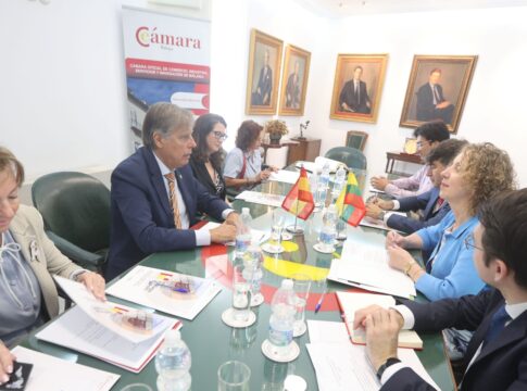 La Cámara de Comercio de Málaga recibe a la embajadora y a una delegación de Lituania para potenciar sus relaciones comerciales y abrir el mercado del Báltico a las empresas malagueñas