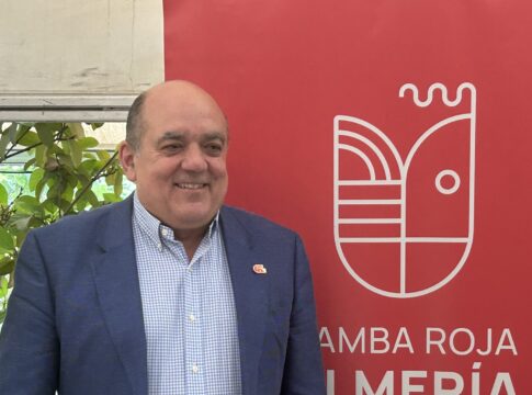 Desde Sevilla a Palma de Mallorca pasando por Madrid, Valladolid y Barcelona, la Gamba Roja de Almería luce con nombre propio