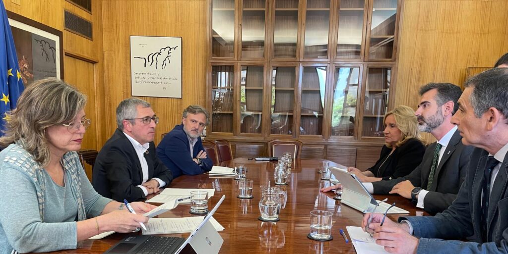 Ramón Fernández-Pacheco detalla los diferentes proyectos hídricos de competencia estatal aún pendientes en Andalucía