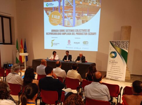 Más de 70 empresas participan en una jornada sobre la nueva normativa de gestión de envases industriales