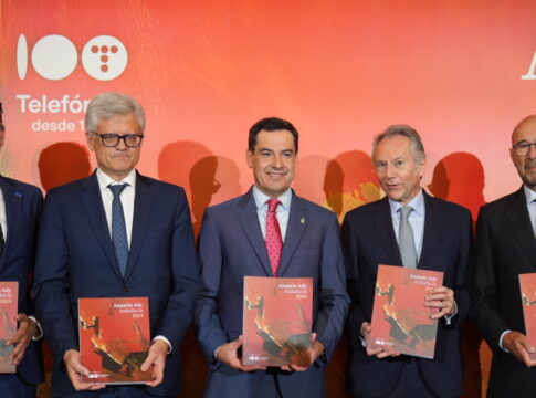 Moreno afirma que no se puede limitar a los medios de comunicación: “La realidad no se cambia cerrando los ojos, sino conociéndola”