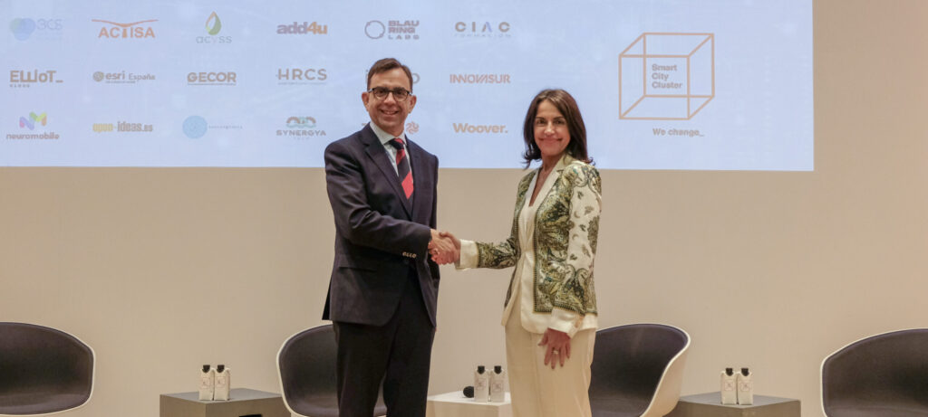 Smart City Cluster y Fundación Integralia DKV firman un acuerdo de colaboración para promover la inclusión laboral de las personas con discapacidad