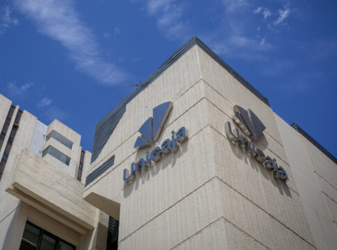 Unicaja duplica su beneficio hasta los 294 millones de euros en el primer semestre, con crecimiento a doble dígito de todos los márgenes