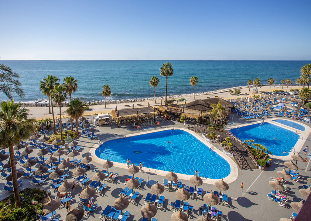 La ocupación hotelera en el mes de julio alcanza el 86,66%, según AEHCOS