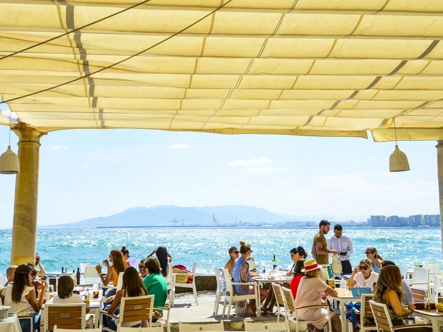 El empleo turístico en la Costa del Sol alcanza en el segundo trimestre del año el 18,8% del total de ocupados en la provincia de Málaga