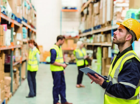 Andalucía concentra el 14,6% de los trabajadores del sector logístico con casi 123.140