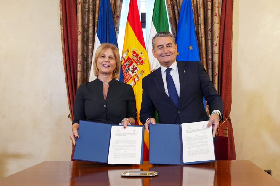 Junta y Ayuntamiento de Jerez firman un protocolo para poner en marcha un nodo de formación digital