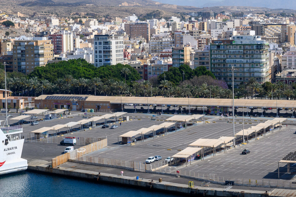 El Puerto de Almería tendrá en dos meses el proyecto fotovoltaico para el Muelle de Ribera I