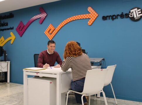 La Ventanilla Única Empresarial de la Cámara de Sevilla ayuda a la creación de 253 empresas en 2024