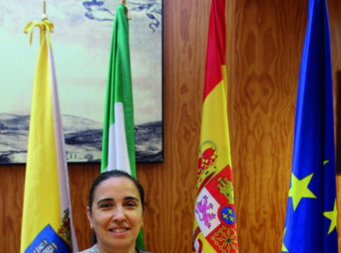 Coral Fernández (Castilblanco de los Arroyos): “Esperamos unas navidades prósperas para el comercio local”