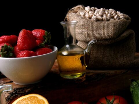 Andalucía lidera las exportaciones de alimentos y bebidas de España en 2024, con un récord de 15.700 millones y un crecimiento del 14,5%