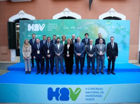 Andalucía marca un hito histórico en renovables al sumar 2.700 MW de potencia ‘verde’ en 2024