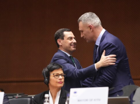 Moreno destaca el esfuerzo y la valentía de los que trabajan sin descanso por la concordia