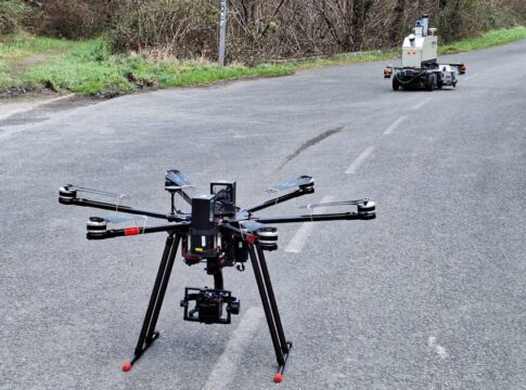 CATEC desarrolla un dron para un vehículo autónomo diseñado para el mantenimiento de carreteras con Inteligencia Artificial