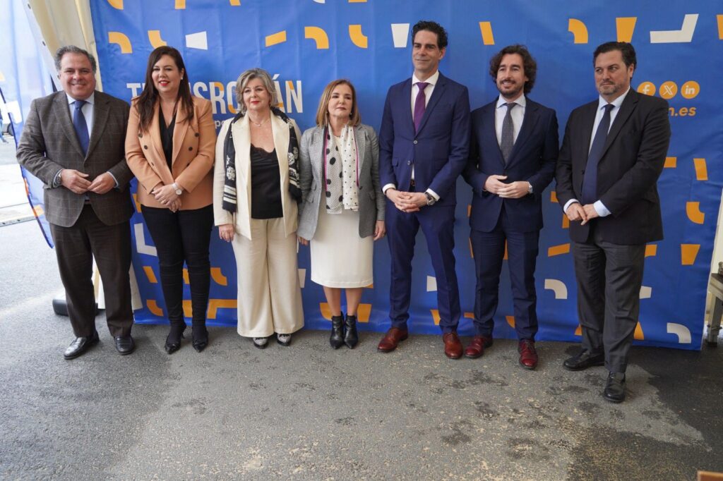 Transromán coloca la primera piedra de la ampliación de su centro logístico en La Palma del Condado