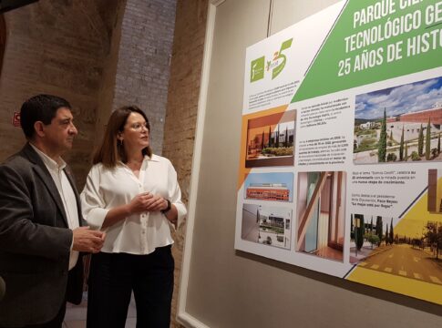 El Palacio Provincial acoge una exposición sobre los 25 años de historia del Parque Científico y Tecnológico Geolit