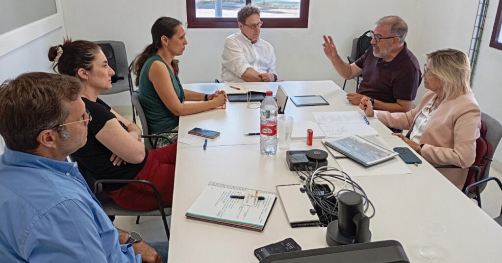 La Zona Franca de Sevilla y un equipo multidisciplinar de la UPO se alían para desarrollar el Plan Estratégico 2030 del espacio fiscal