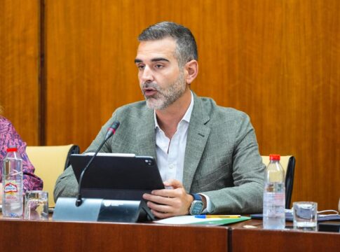Fernández-Pacheco pide al Estado una hoja de ruta que fomente la economía azul a nivel nacional