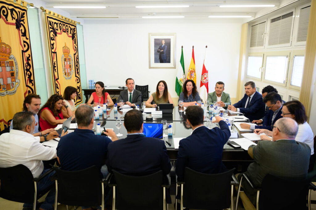 La Autoridad Portuaria de Almería aumenta un 15% el tráfico de mercancías en el primer semestre