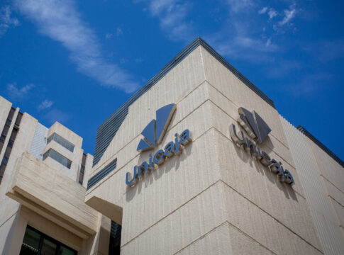 Unicaja y Zenon firman una alianza estratégica para ofrecer soluciones de financiación a empresas a través de deuda privada