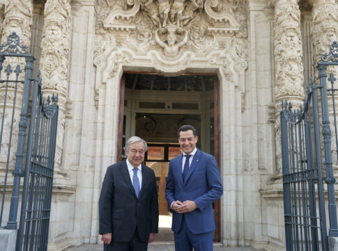 Moreno destaca el “prestigio internacional” de Andalucía tras reunirse en San Telmo con el secretario general de la ONU