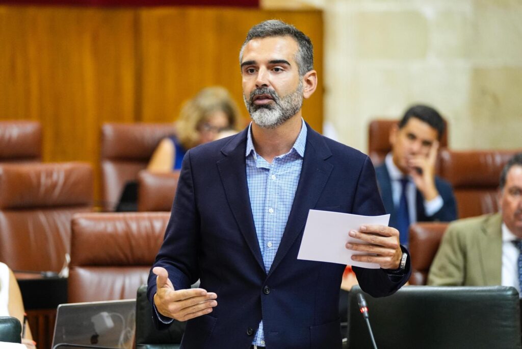 El consejero destaca los beneficios del aumento de la capacidad de los depósitos de cola del Sifón del Odiel para la provincia de Huelva