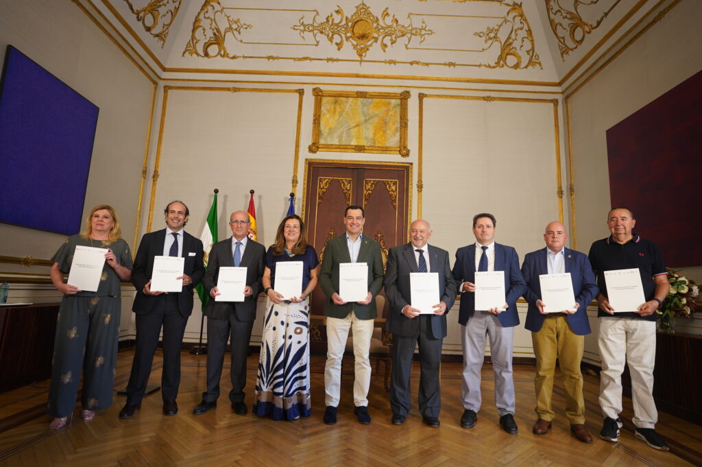 Moreno destaca el acuerdo con la enseñanza concertada para mejorar las condiciones de los docentes y potenciar la calidad de la oferta educativa