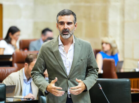 Fernández-Pacheco pide en el Parlamento la defensa del Pacto por Doñana para sumar esfuerzos a favor del interés de los agricultores