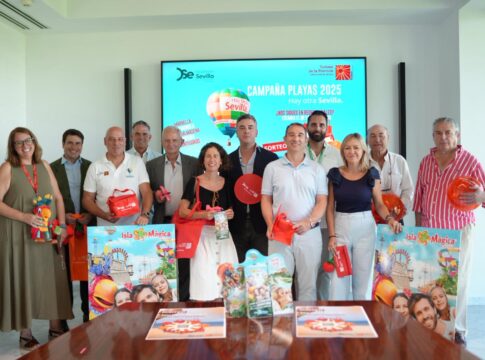 La Costa de Málaga y el Algarve, destinos de la campaña veraniega de promoción turística de la provincia de Sevilla, en su 17ª edición