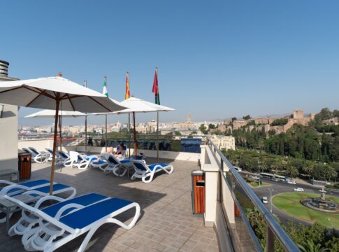 Málaga contará con una ocupación hotelera cercana al 90% durante la feria de agosto, dos puntos por debajo de 2024