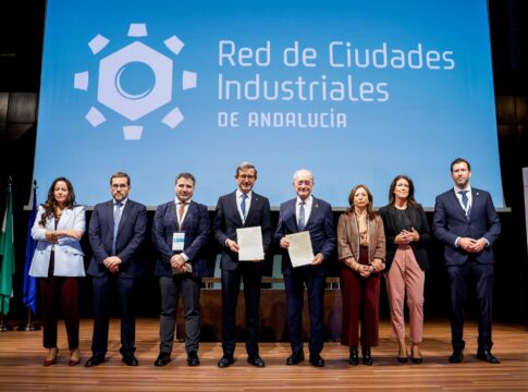 Málaga se adhiere a la Red de Ciudades Industriales, que suma 124 municipios comprometidos con el desarrollo de la industria