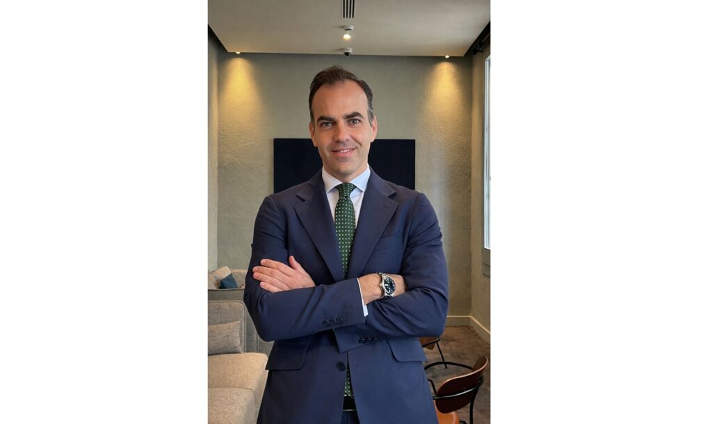 Pablo López Zafra (Director Hotel EME Catedral Mercer y Regional de Mercer Hoteles en Sevilla): “Elegimos edificios emblemáticos con valor histórico y patrimonial, capaces de transmitir lujo discreto, autenticidad y singularidad”