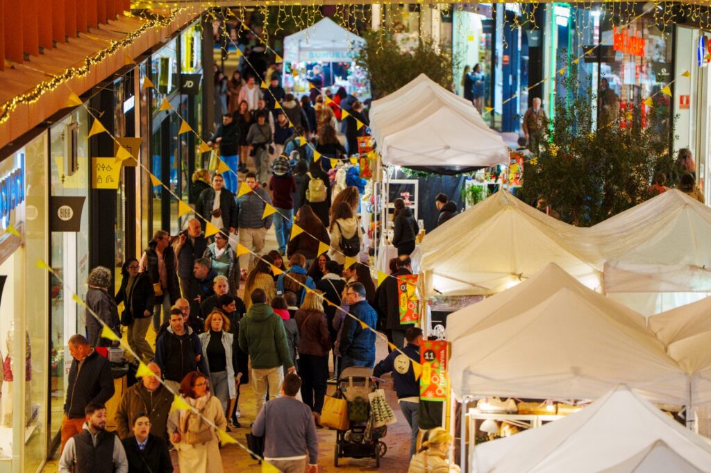 TORRE SEVILLA celebra Andalucía con un Pop‑Up Market y abre sus tiendas el 28F